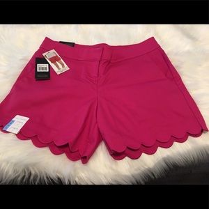 NWT The Limited Tailored Short. Very Berry
